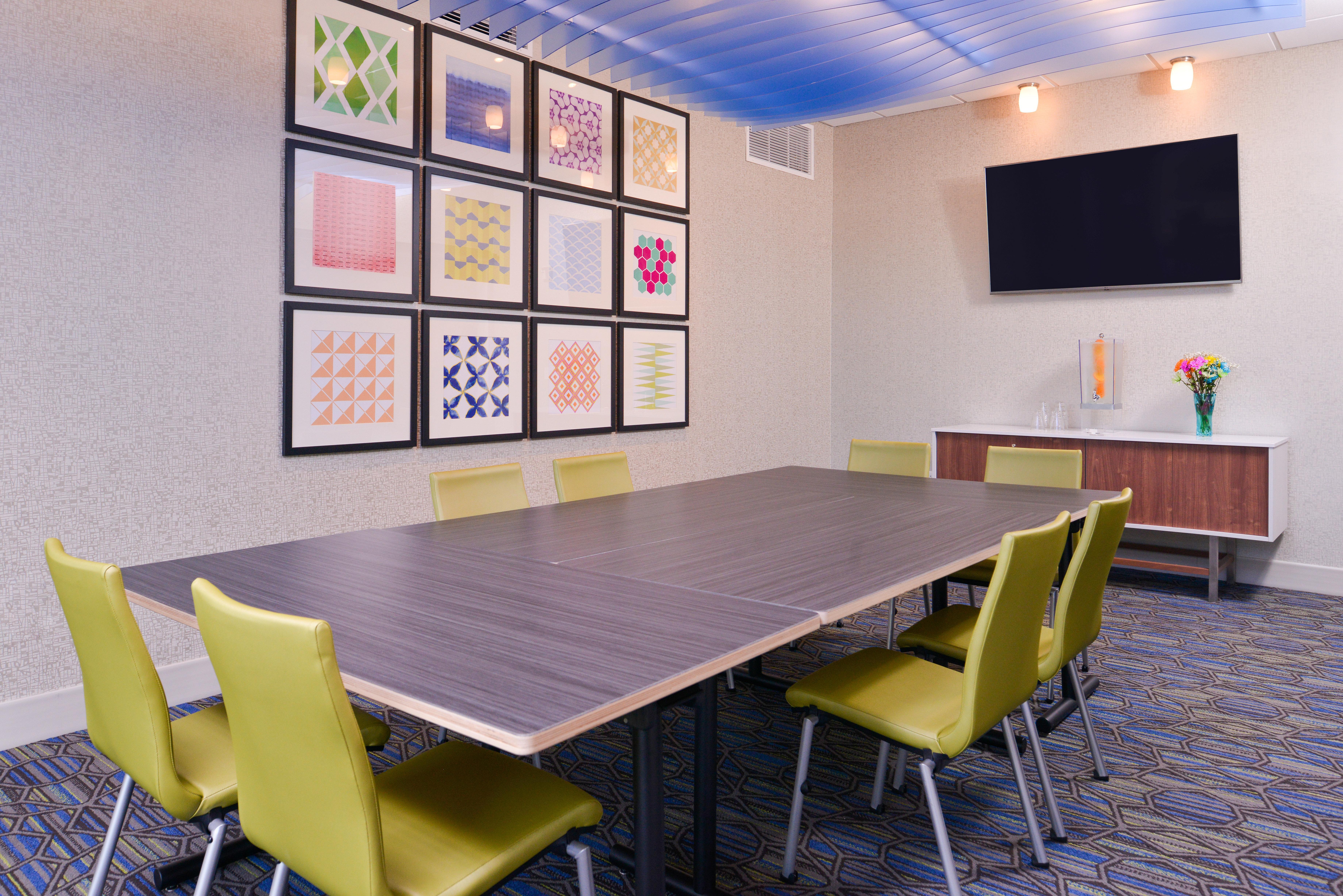 Holiday Inn Express & Suites - Olathe West By Ihg Exterior photo
