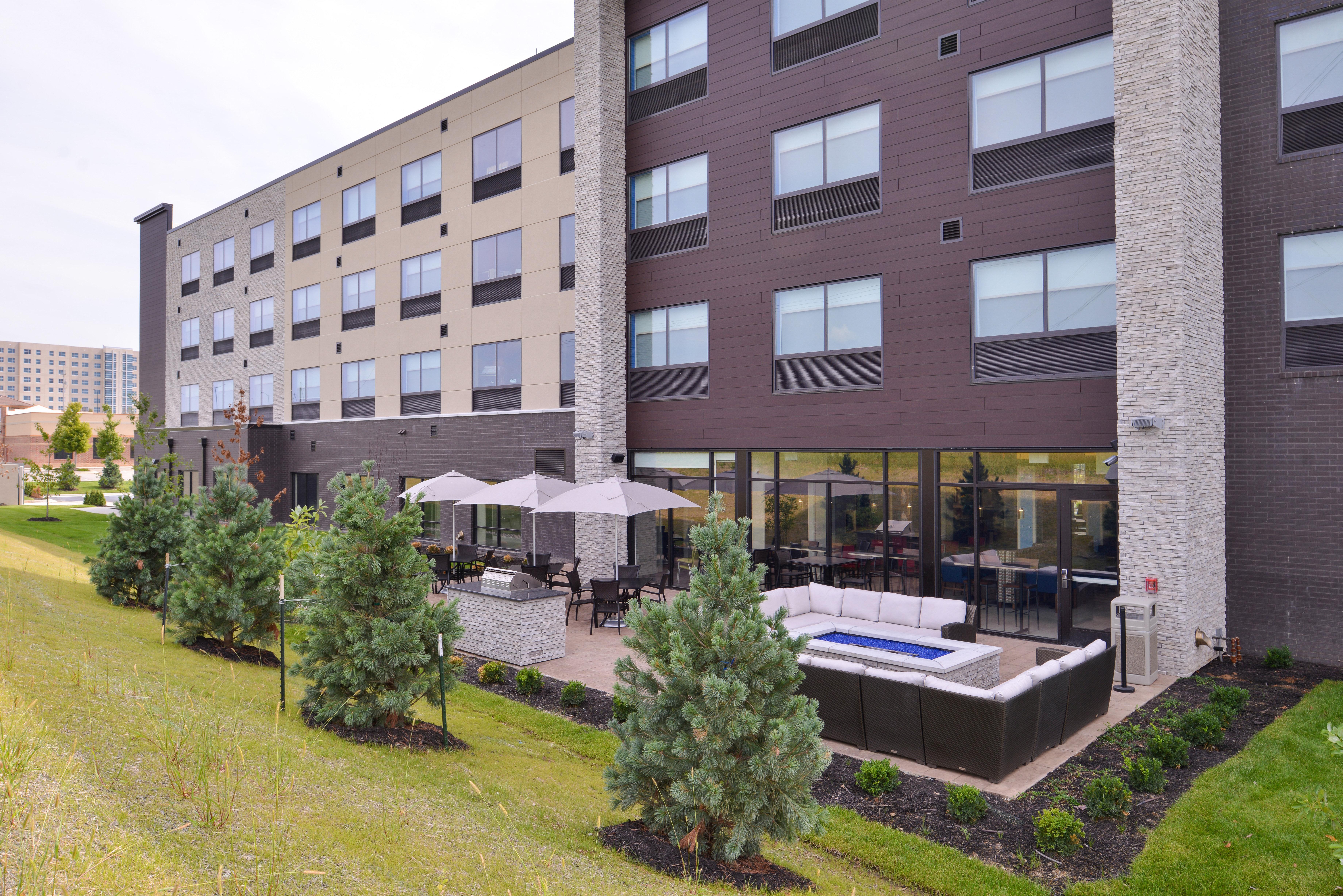 Holiday Inn Express & Suites - Olathe West By Ihg Exterior photo